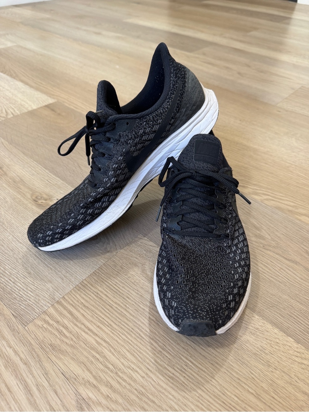 Nike Men’s Running Shoes - Picture 3 of 6